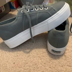 Superga Women’s size 8 platform sneaker